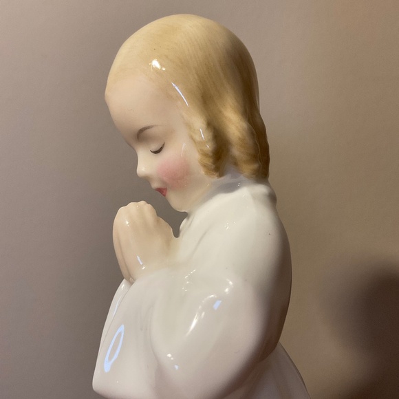 Vintage Royal Doulton Bedtime H.N. 1978 Bone China Figure - Picture 10 of 14